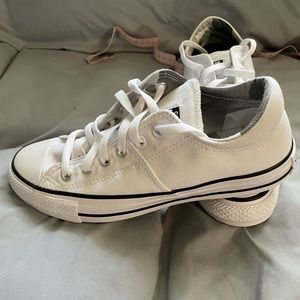 Converse size 8